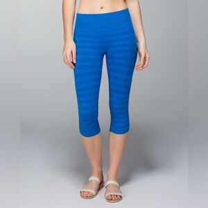 Lululemon In The Flow Crop *Stripe Size 4